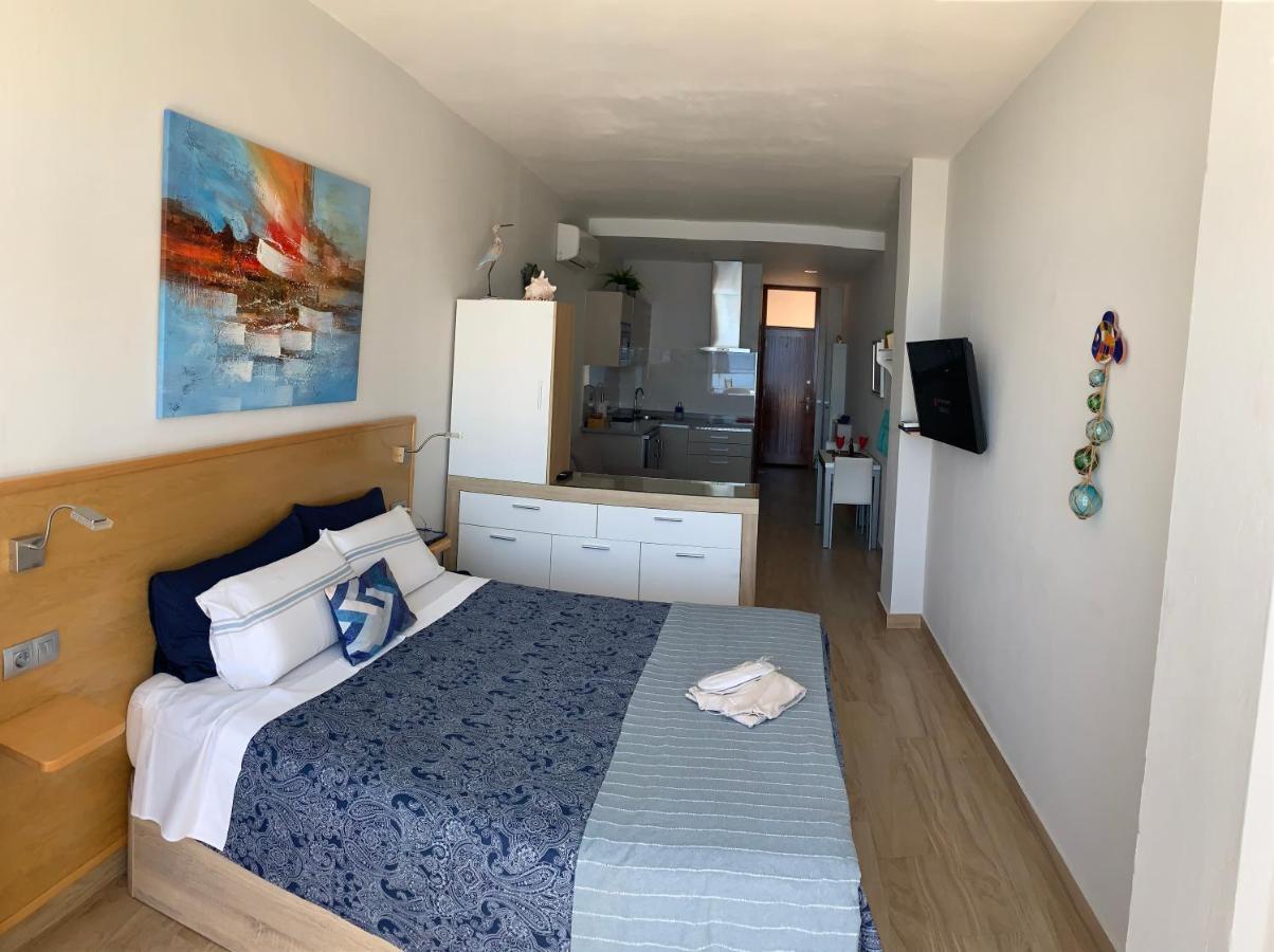 Touch The Sea Apartment Sardina Exterior photo